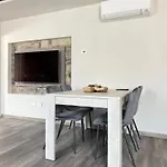 La Casa Di Adele 蒂拉诺
