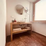 La Casa Di Adele 蒂拉诺